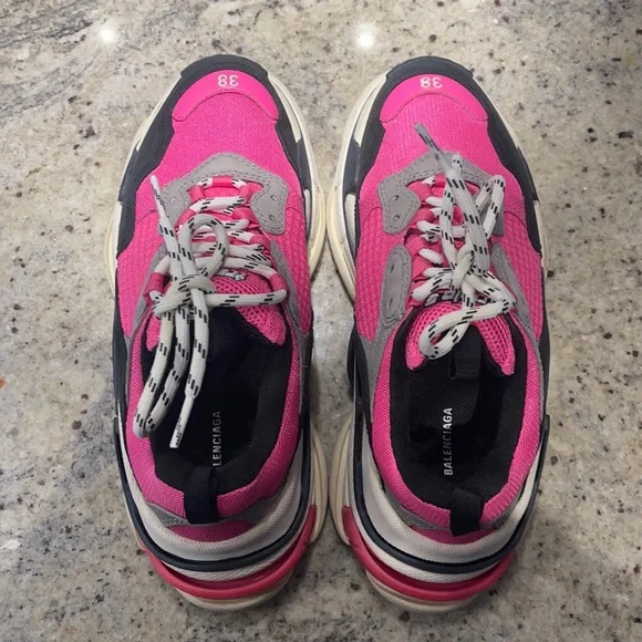 Balenciaga Triple S - Picture 2 of 6